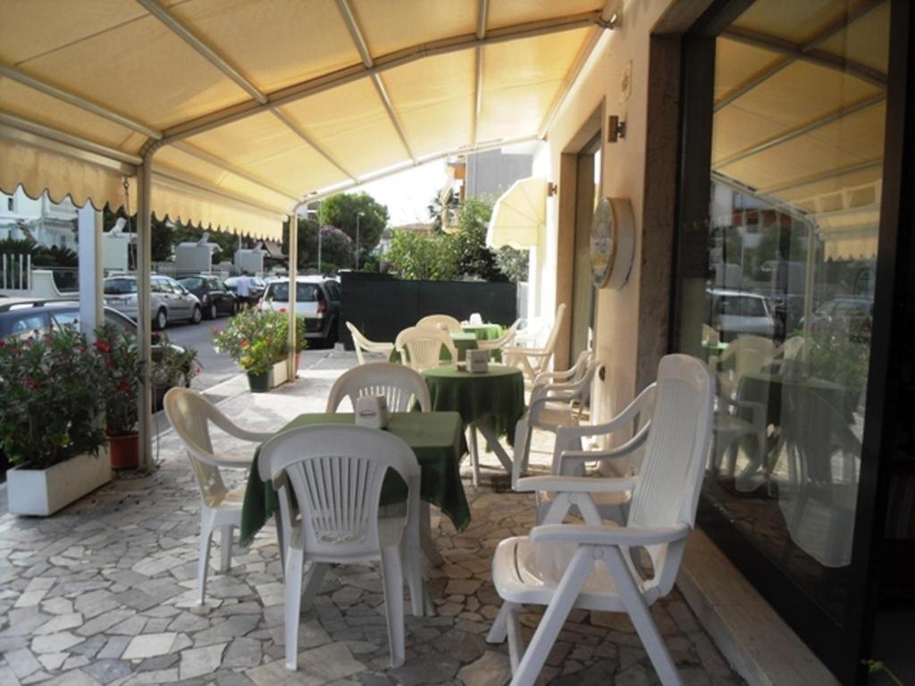 Hotel Ferrara San Benedetto del Tronto Buitenkant foto