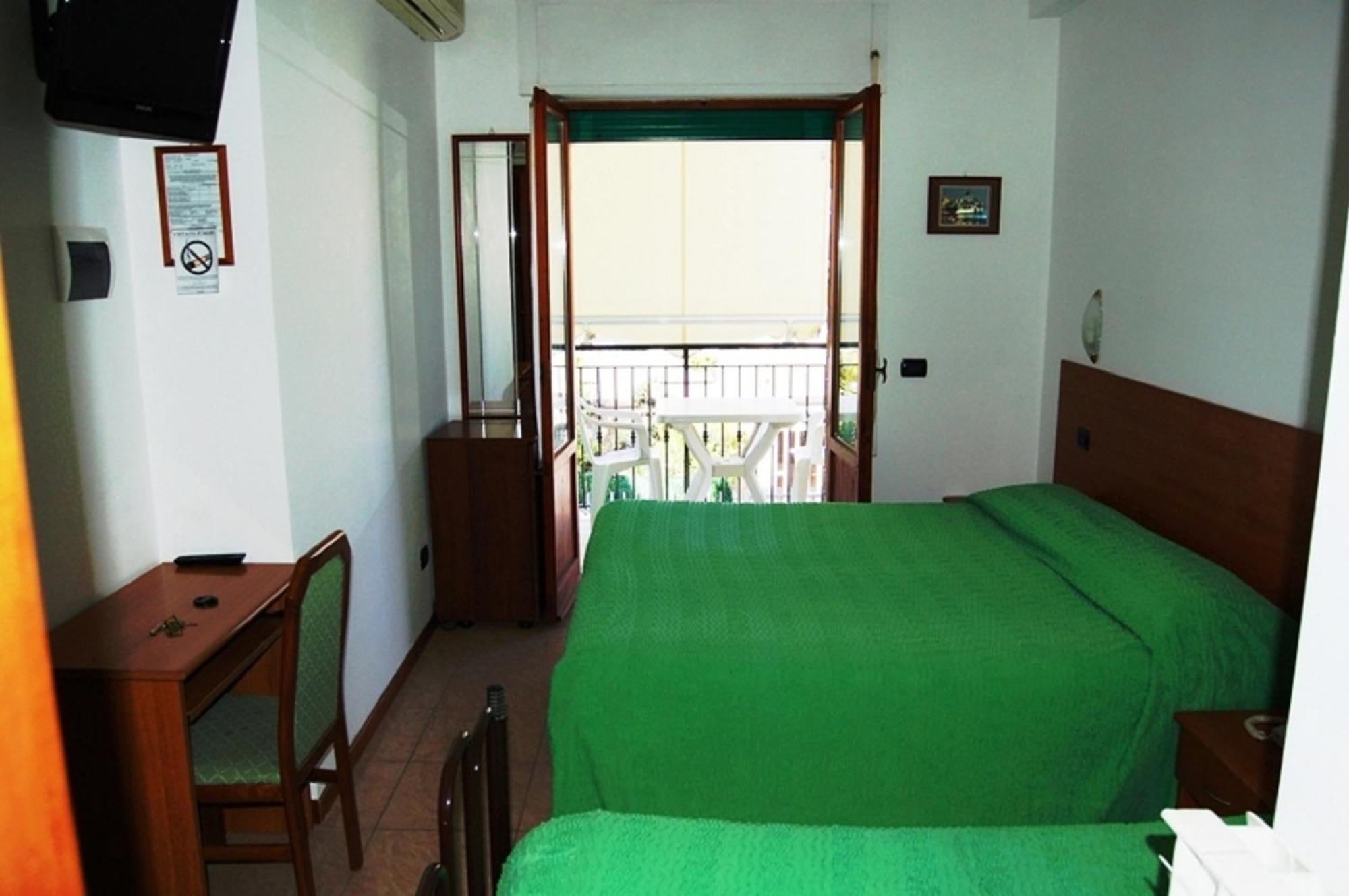 Hotel Ferrara San Benedetto del Tronto Buitenkant foto